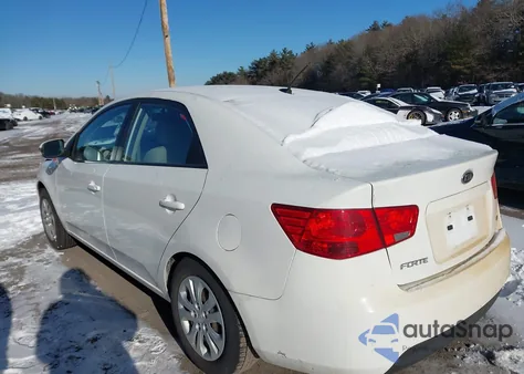 2010 Kia Forte Ex z USA, uszkodzony, nr VIN KNAFU4A28A5234653
